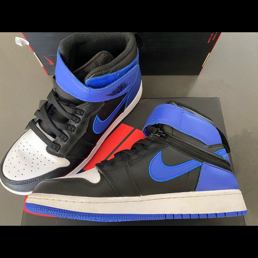AirJordan1 High FlyEase HyperRoyal 2020